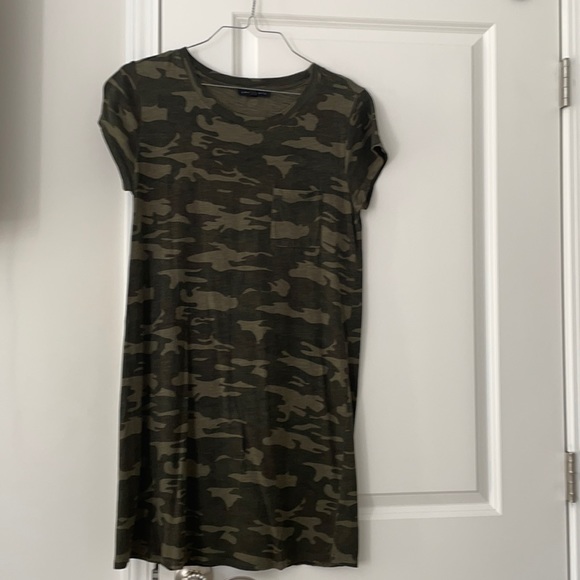 Dress - Picture 1 of 2